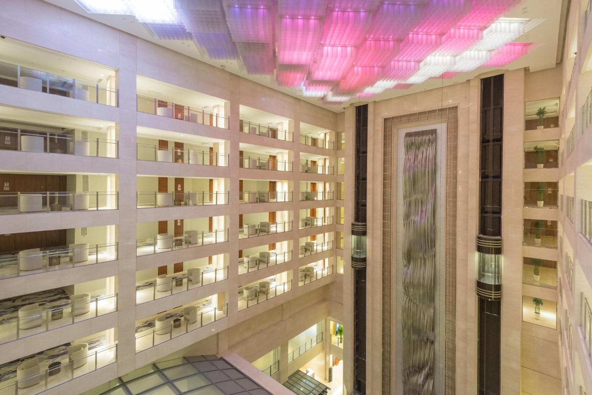 Intercontinental Jinan City Center By Ihg Exteriör bild