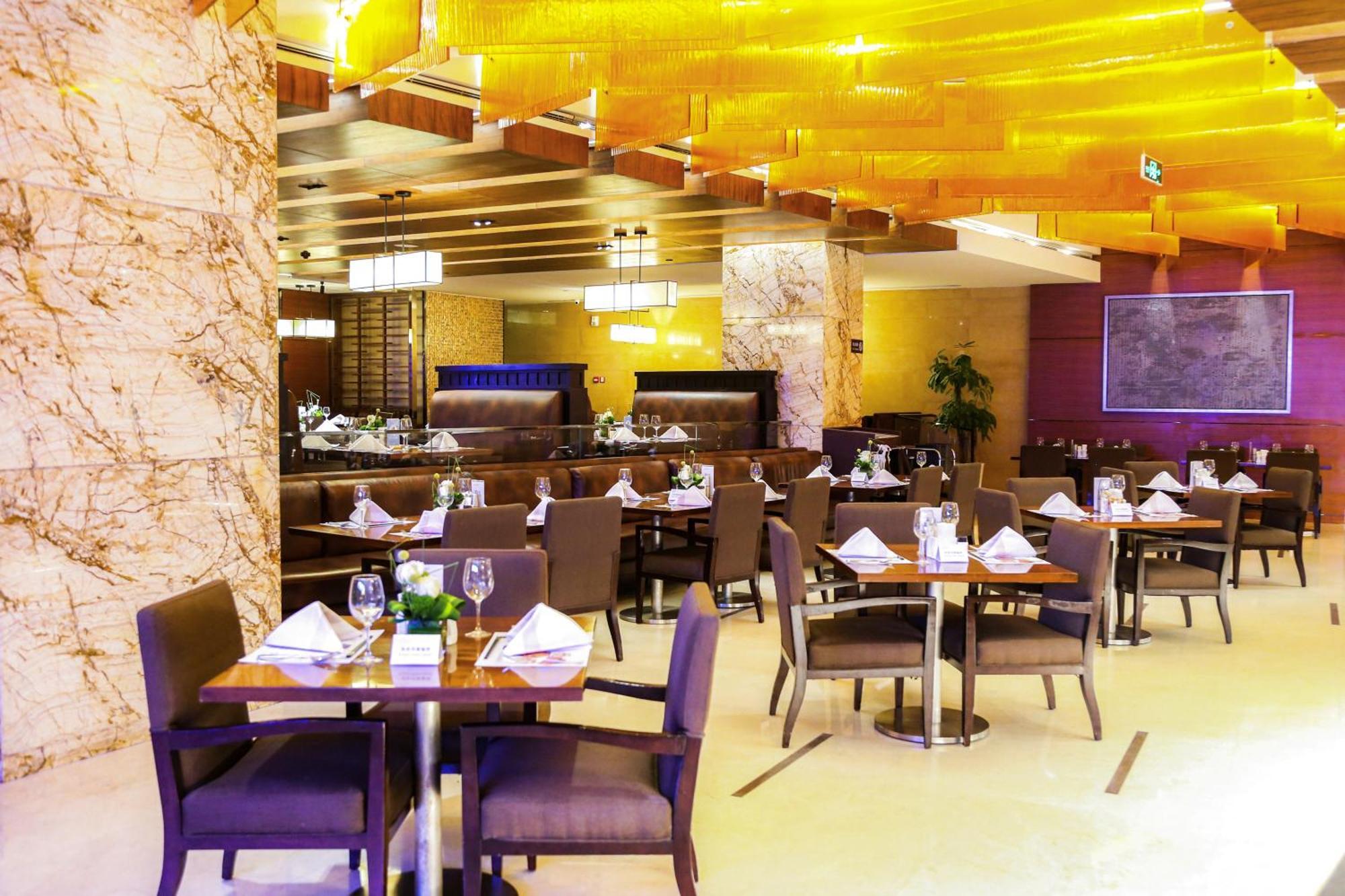 Intercontinental Jinan City Center By Ihg Exteriör bild