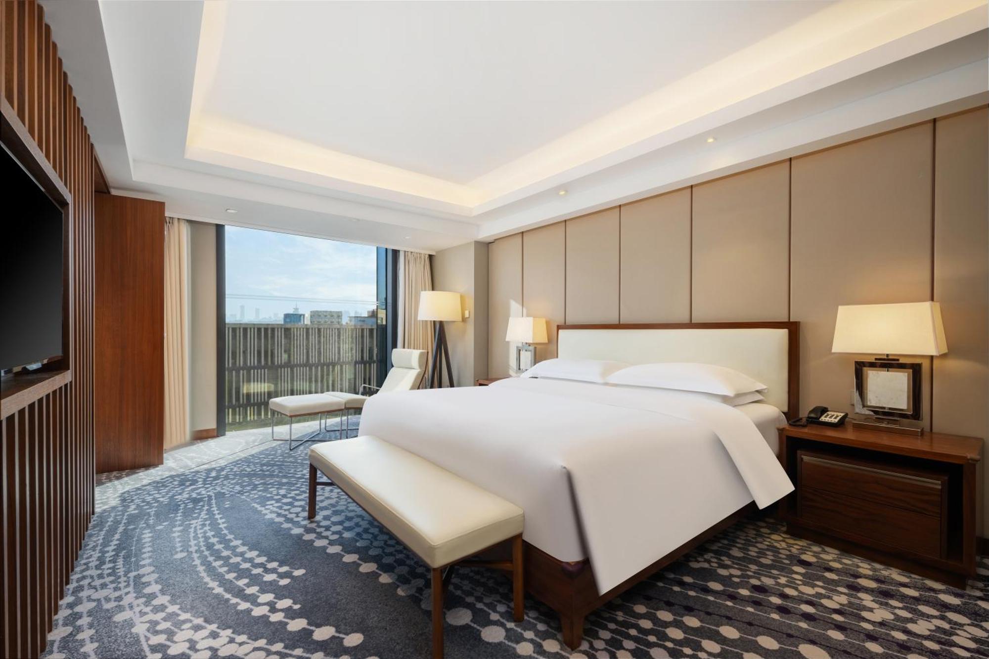 Intercontinental Jinan City Center By Ihg Exteriör bild